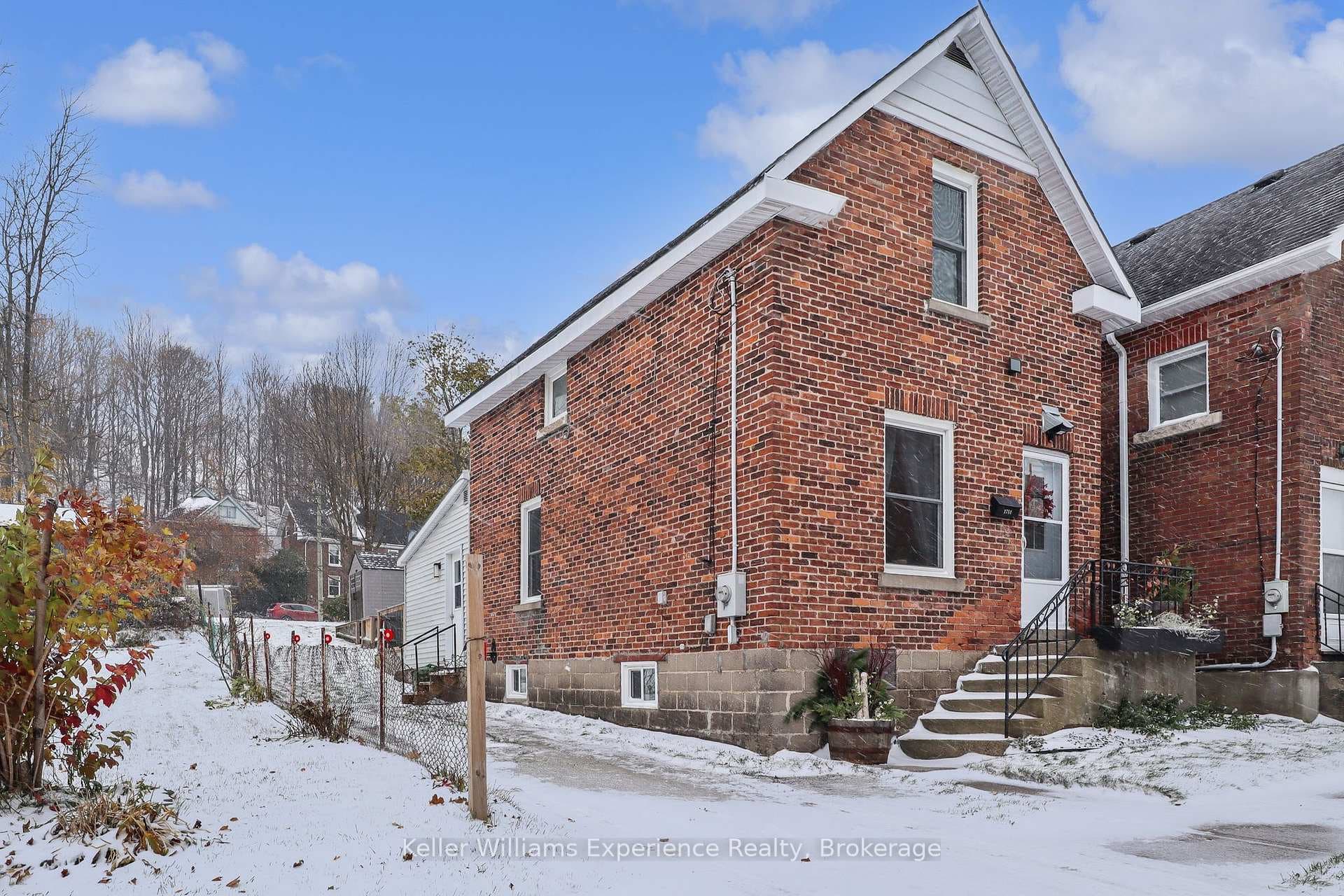 1751 3rd Avenue photo 33