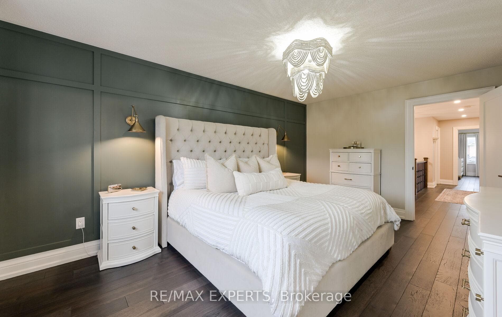 33 Emily Carr Crescent Unit Main photo 31
