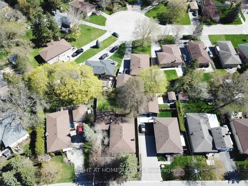 12 Kemano Road photo 3