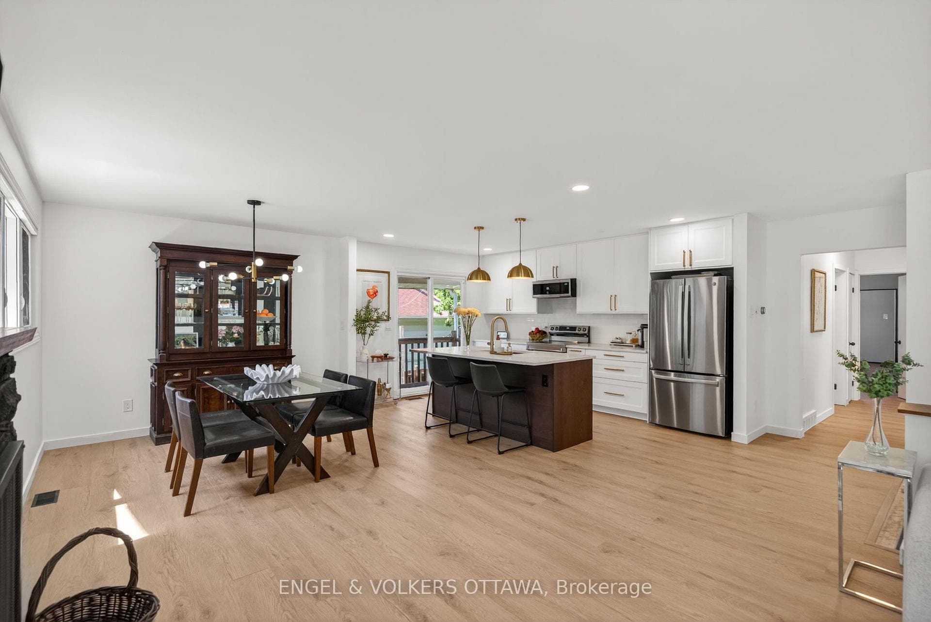 2265 Samuel Drive photo 5