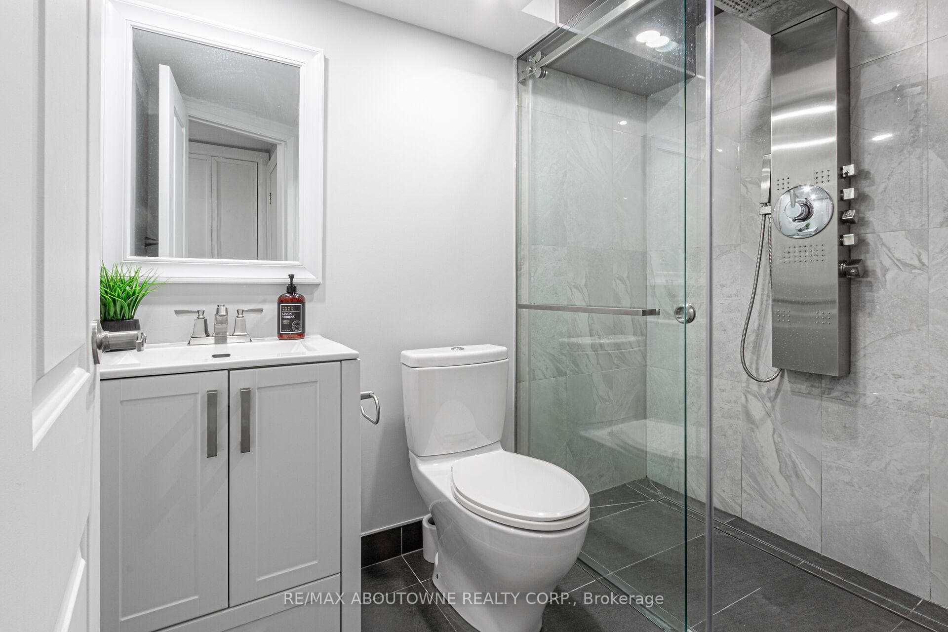 Beautiful 3 pc bath in the basement