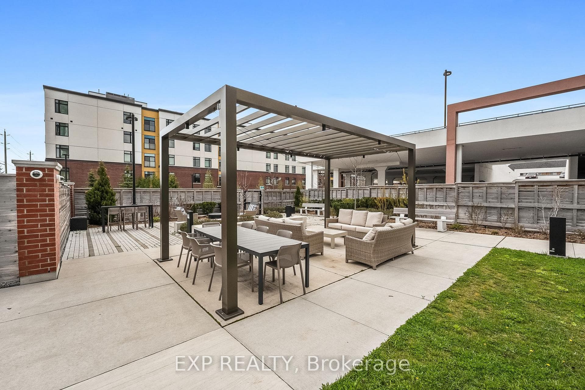 2550 Simcoe Street Unit 1713 photo 47