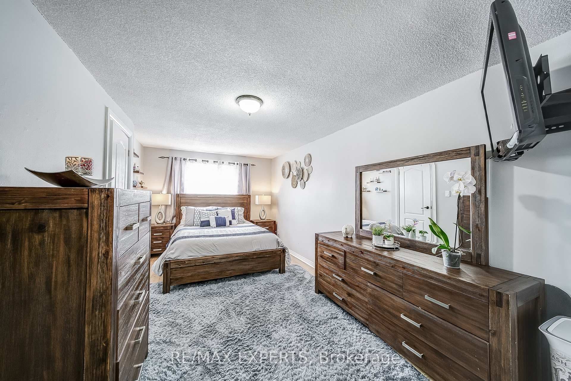 31 Shalom Crescent photo 20