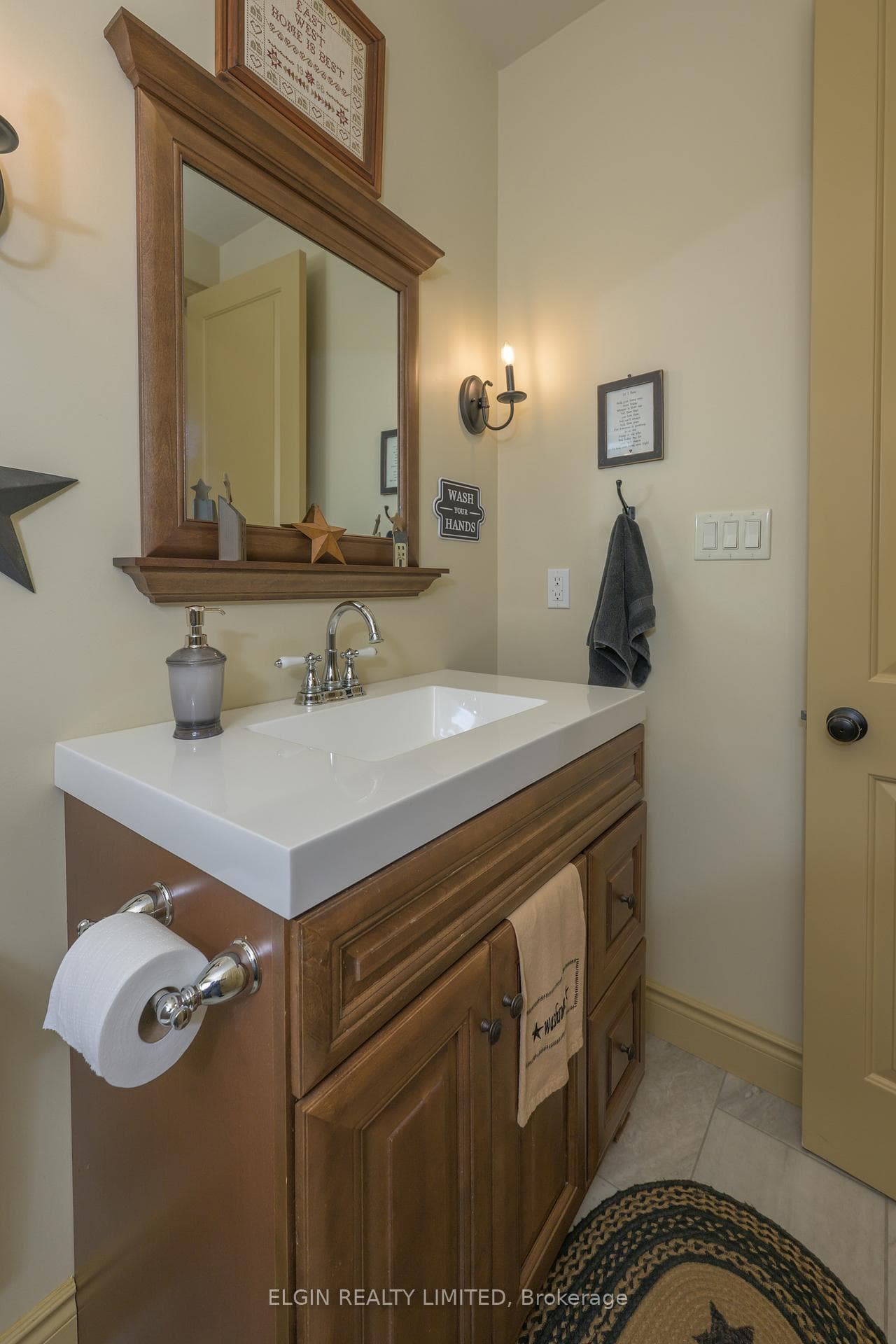 11 Doral Court photo 37