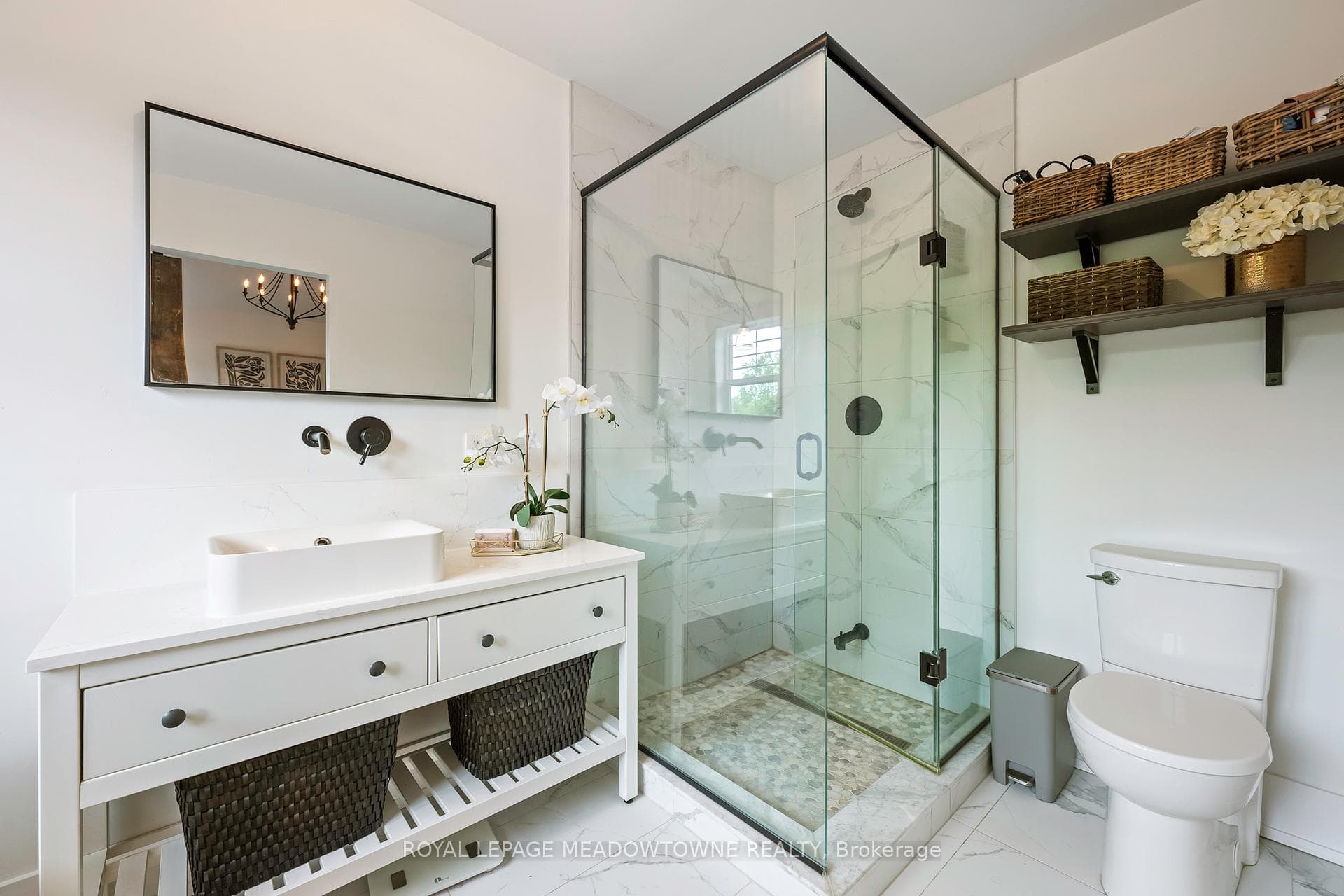 13394 Tenth Line photo 24
