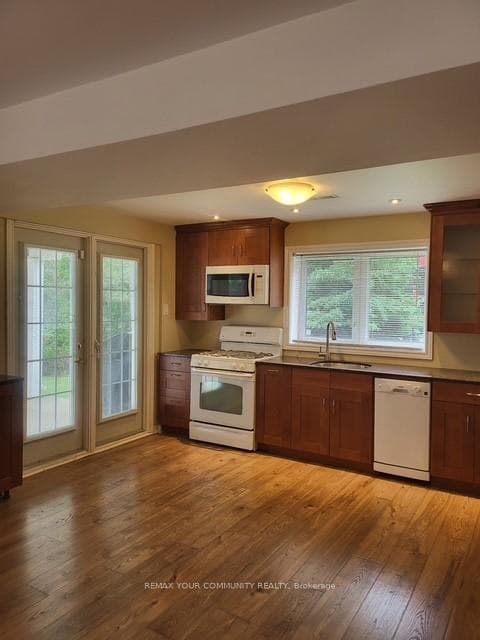 85 Emms Drive photo 6