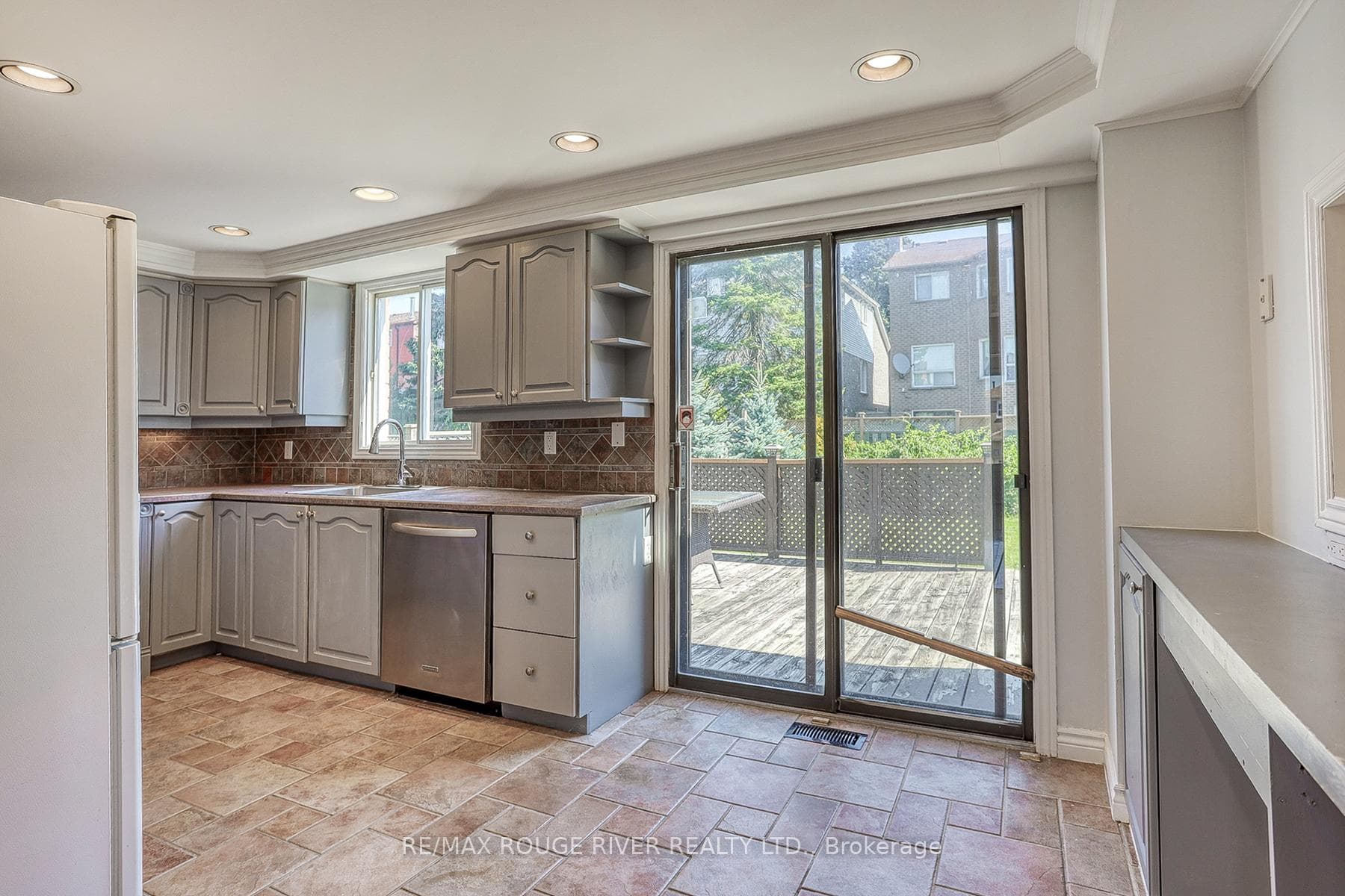 70 Reed Drive photo 16