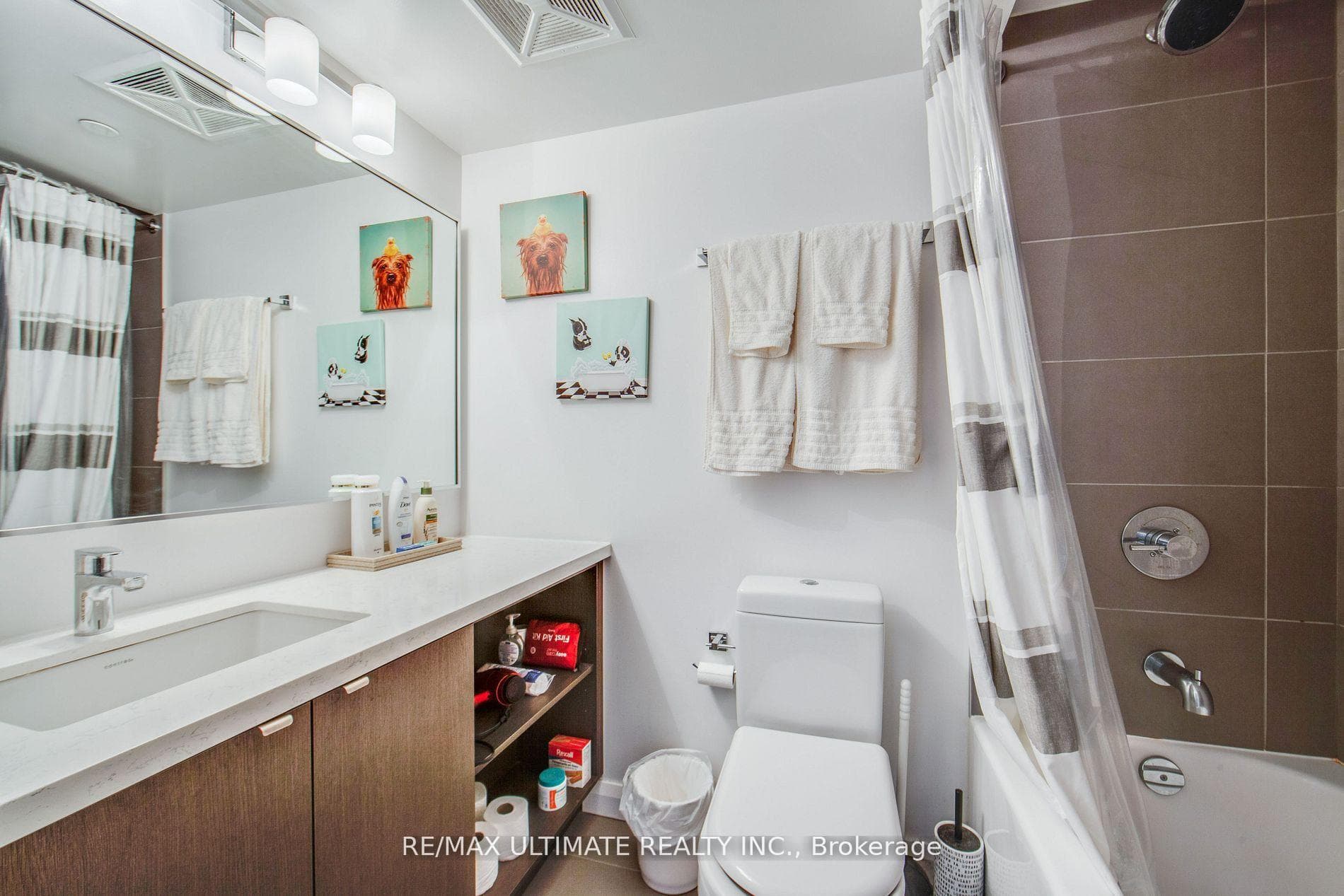 155 Yorkville Avenue Unit 1705 photo 10