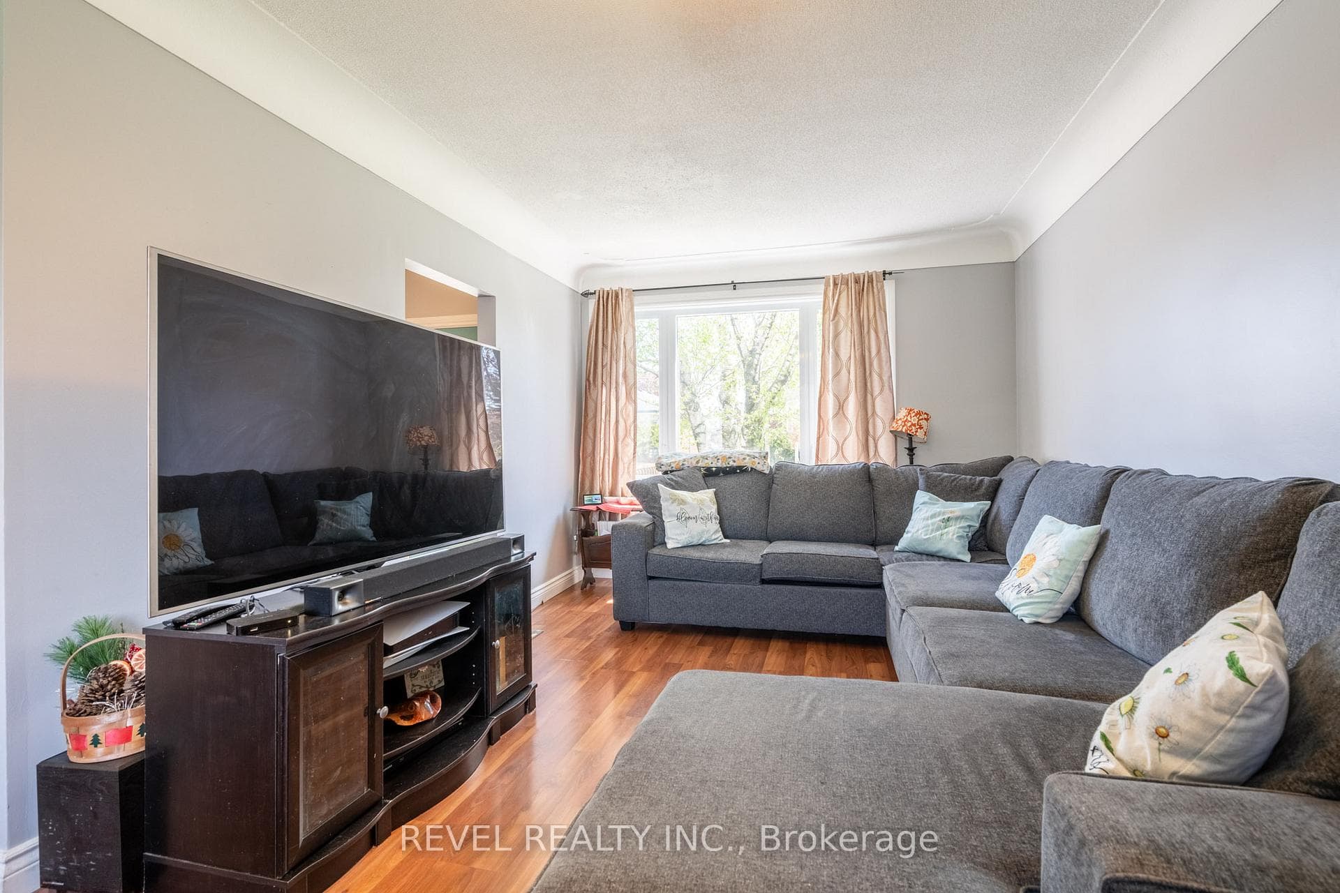 160 East 31st Street photo 9