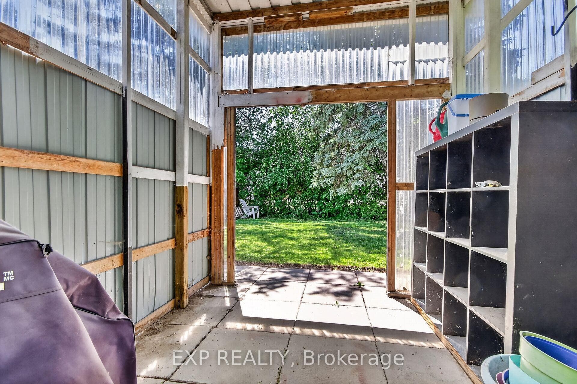 338 William Street photo 46