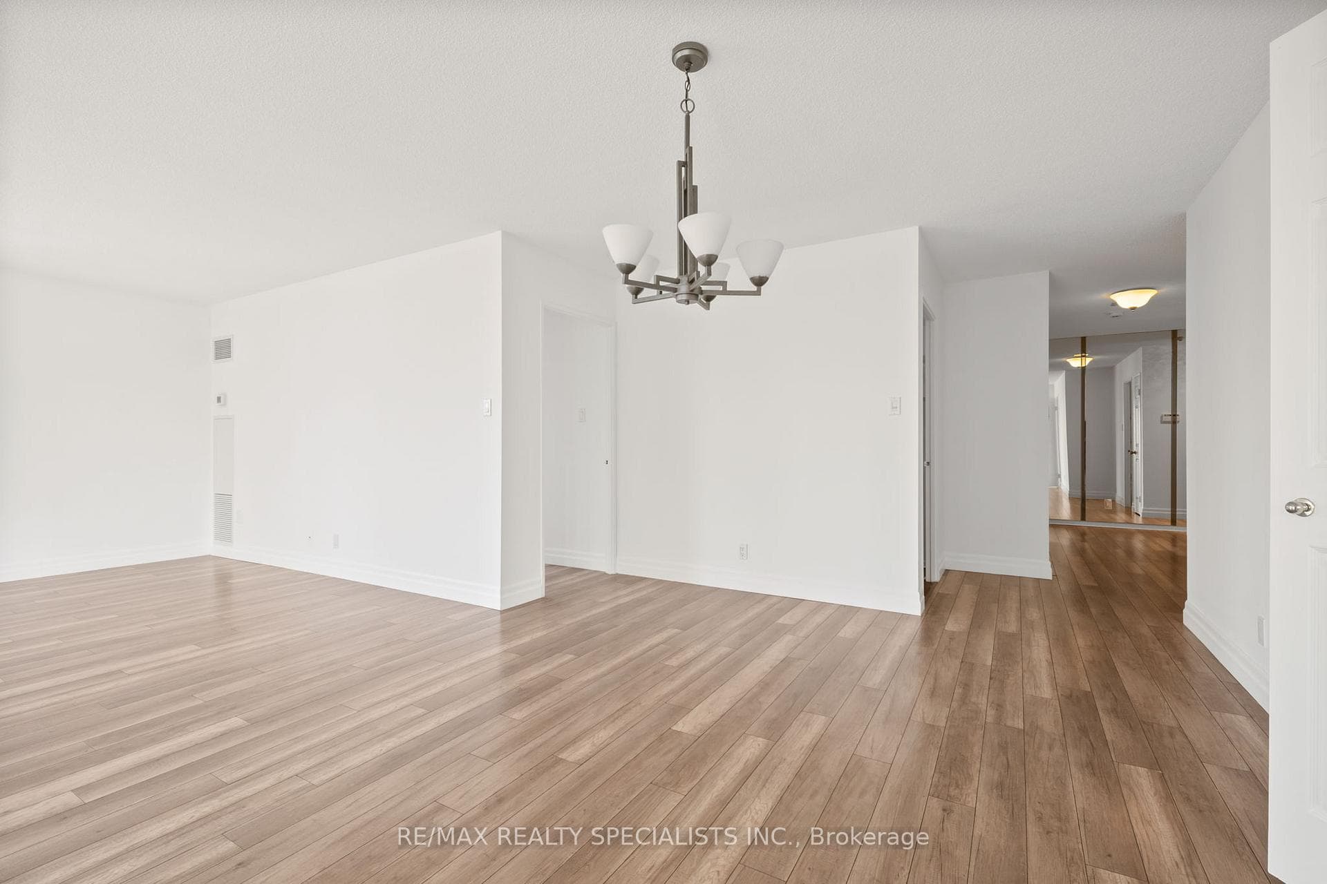 195 Wynford Drive Unit 601 photo 29