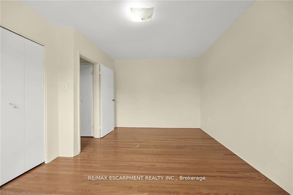 146 Princeton Drive photo 16