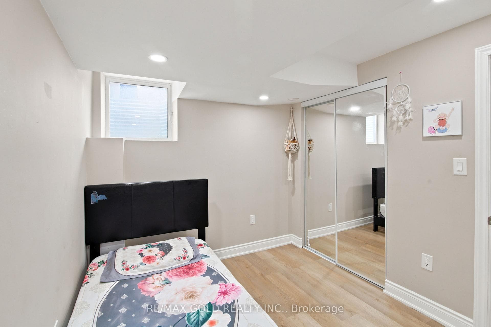 40 Sussexvale Drive photo 44
