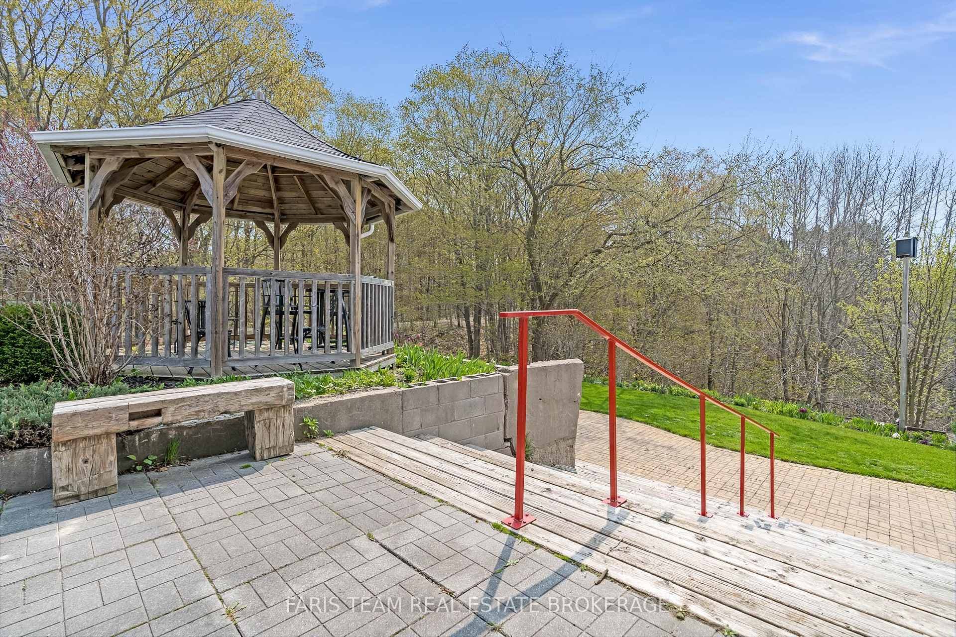 4047 Horseshoe Valley Road photo 36
