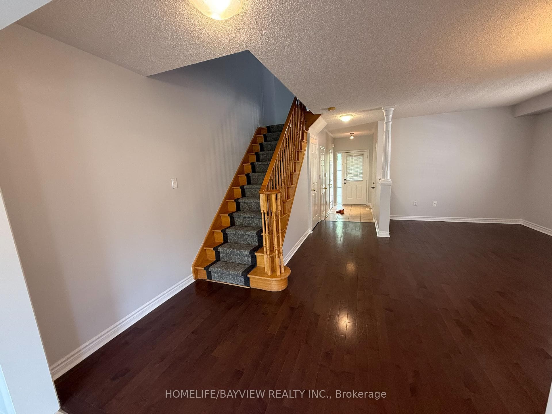10 Selkirk Drive photo 4