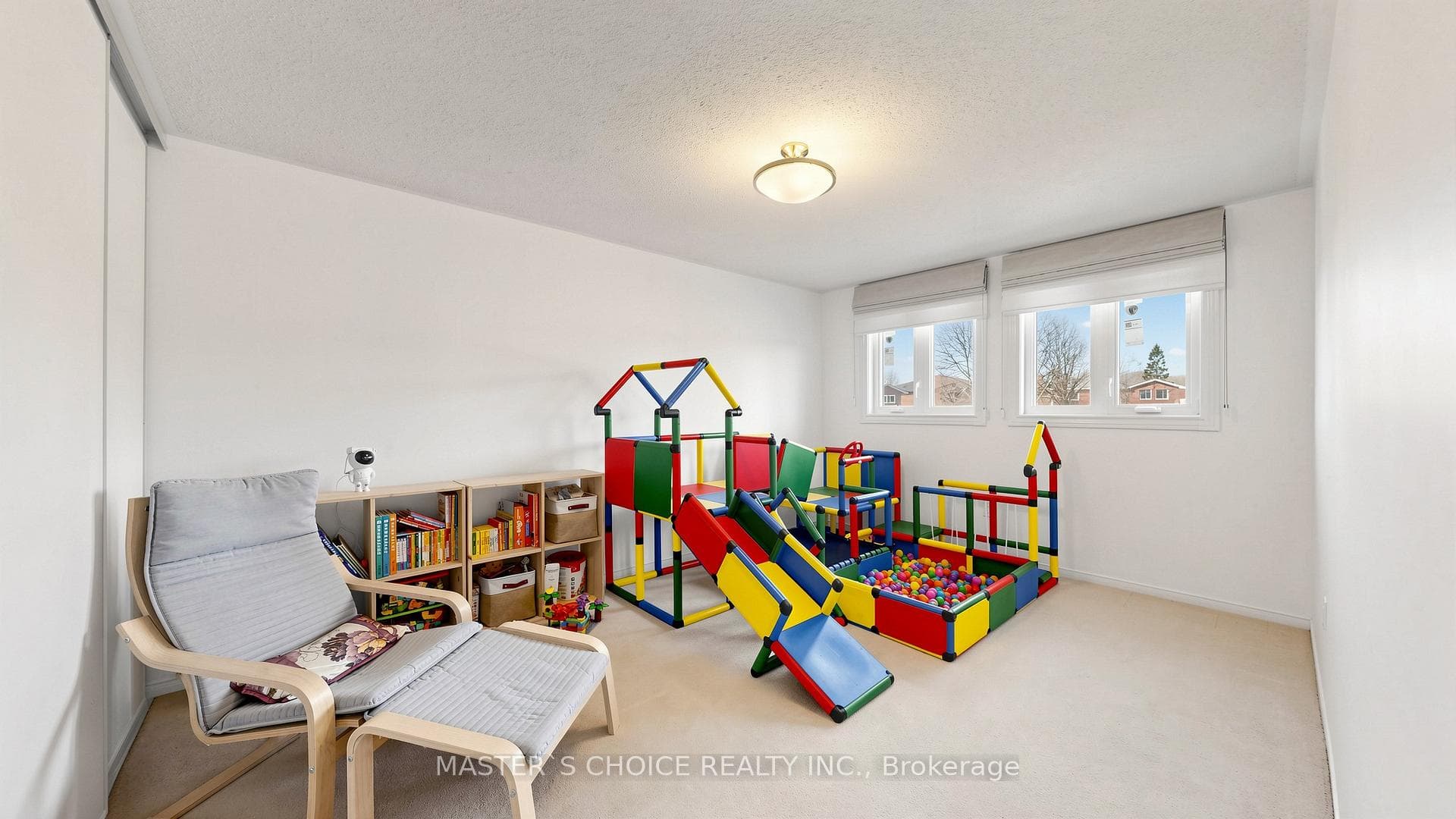 5 Espby Court photo 37