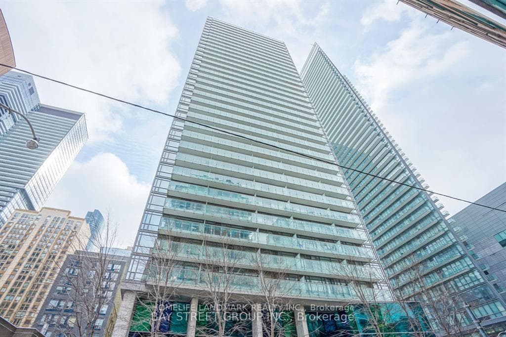 37 Grosvenor Street Unit 3401 photo 1