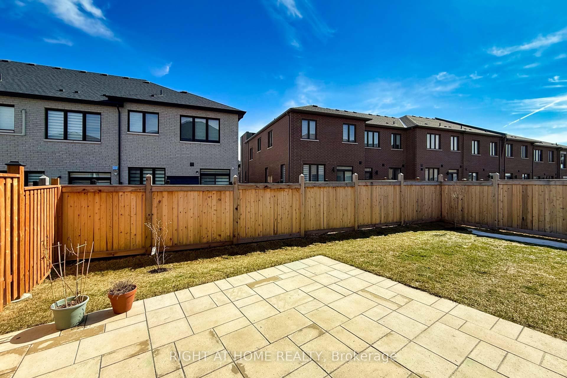 76 Boiton Street photo 43