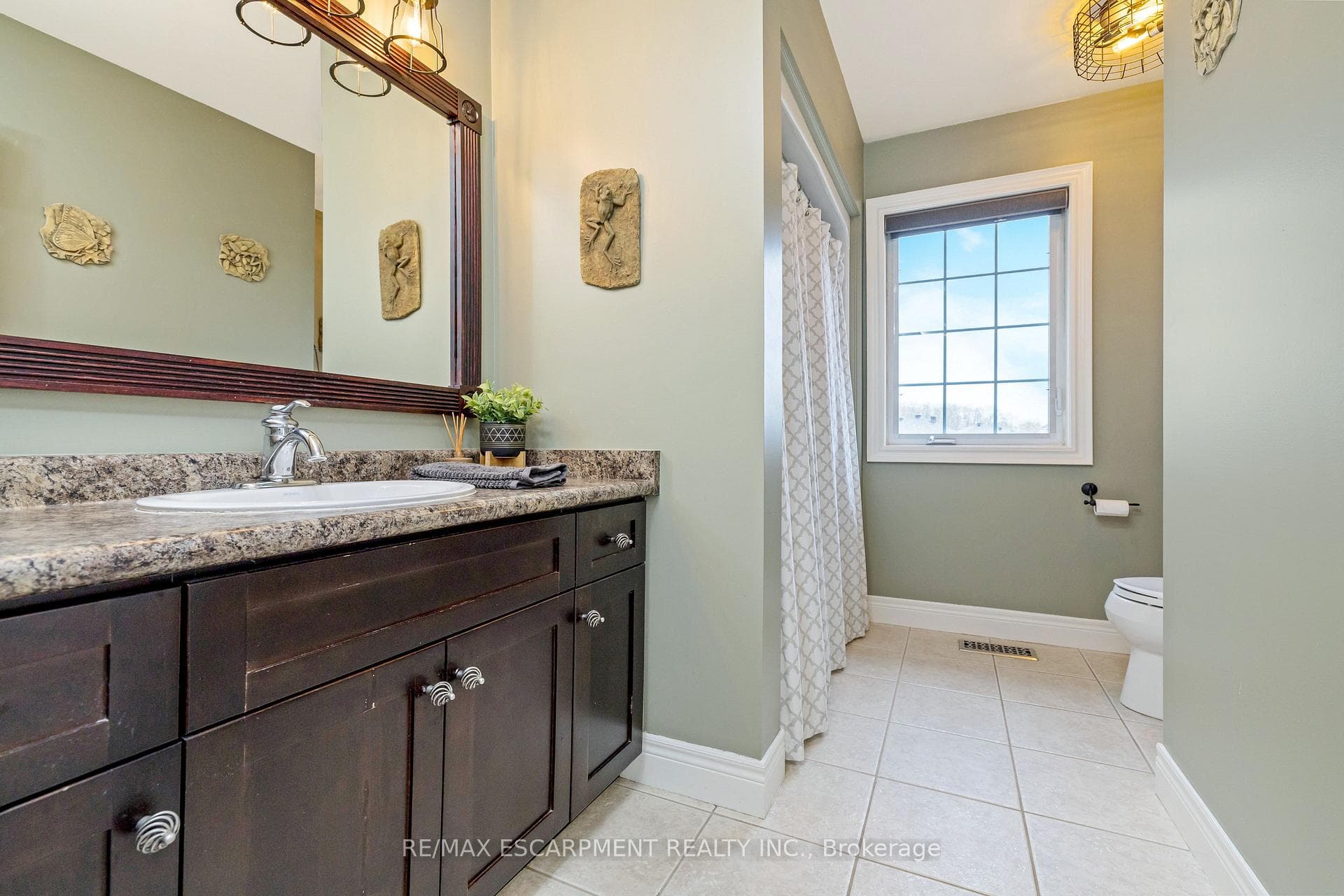 173 Hayward Court photo 36