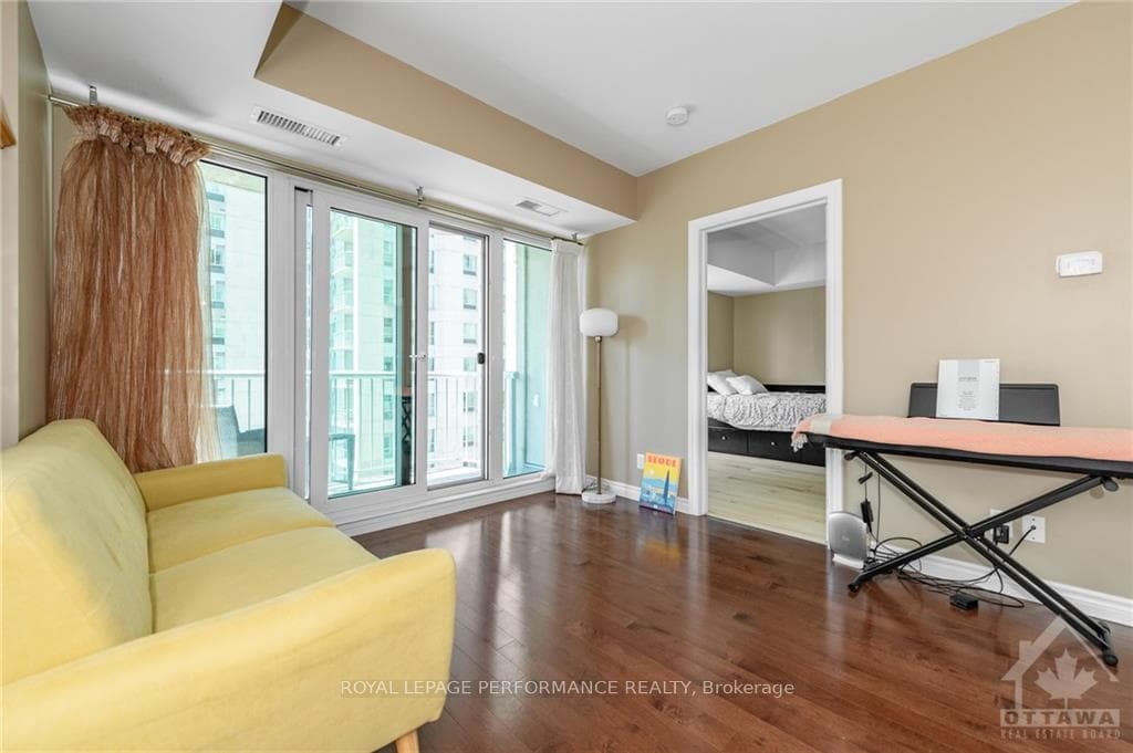 234 RIDEAU Street Unit 910 photo 11