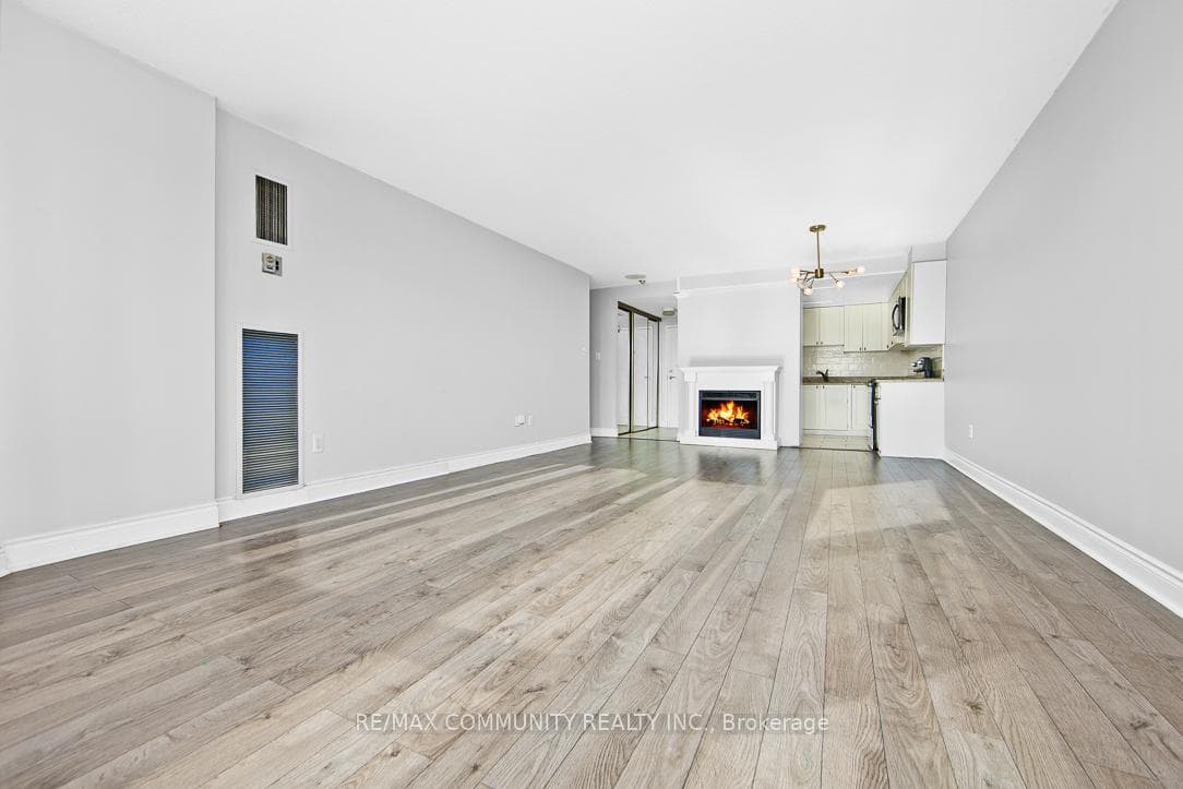 10 Dean Park Road Unit 1103 photo 9