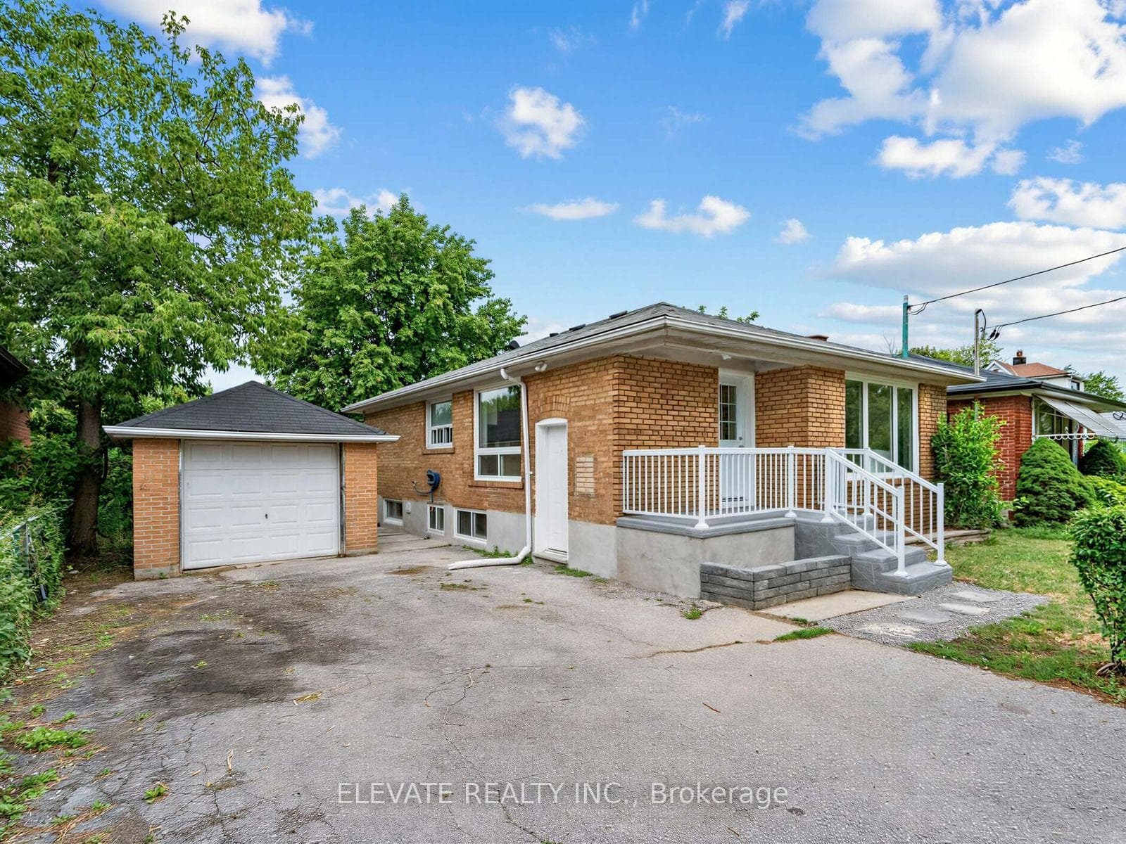 730 Danforth Road photo 3