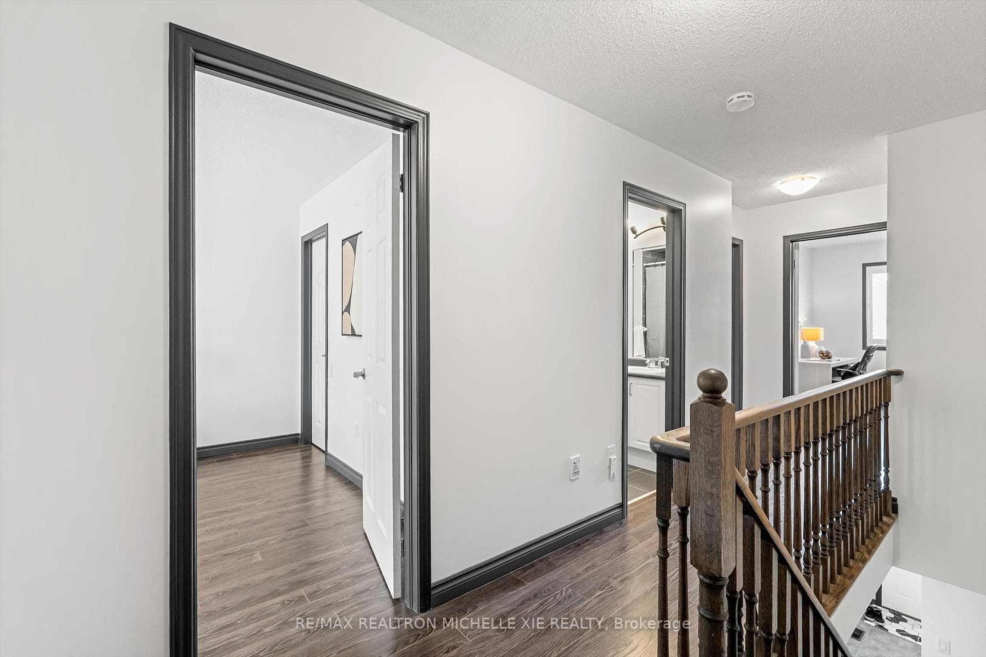 1049 Bur Oak Avenue photo 18