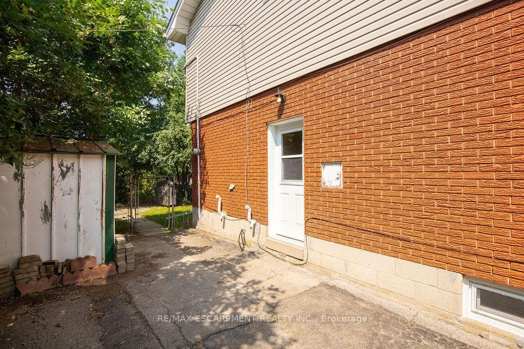 29 Millwood Place photo 35