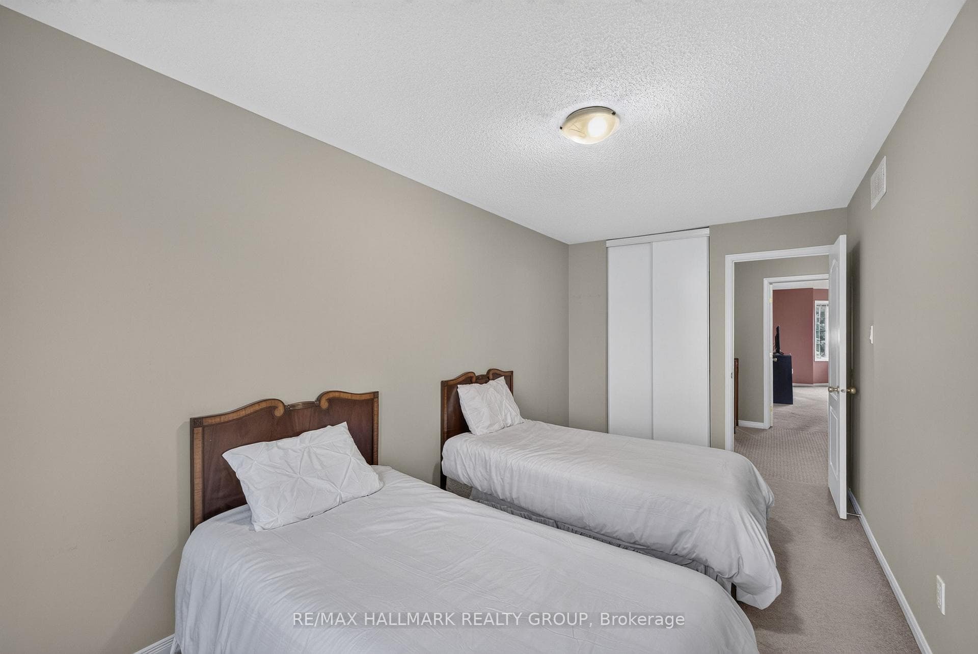 103 Tall Oak Private photo 34