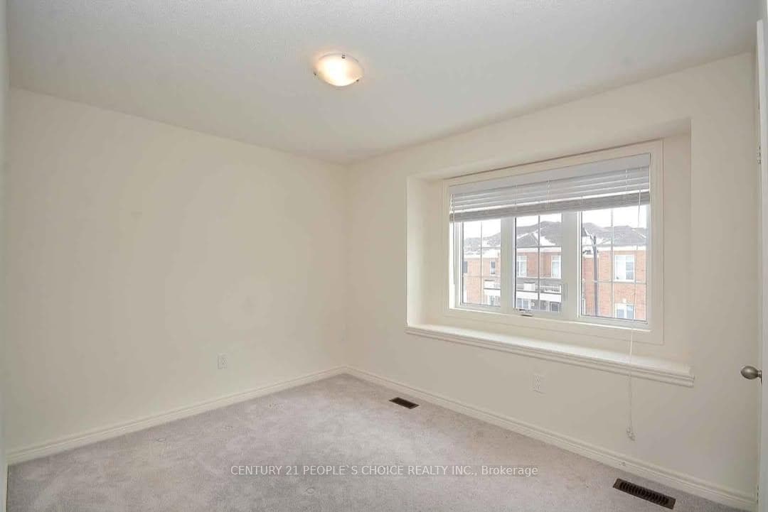 66 Holbrook Court photo 22