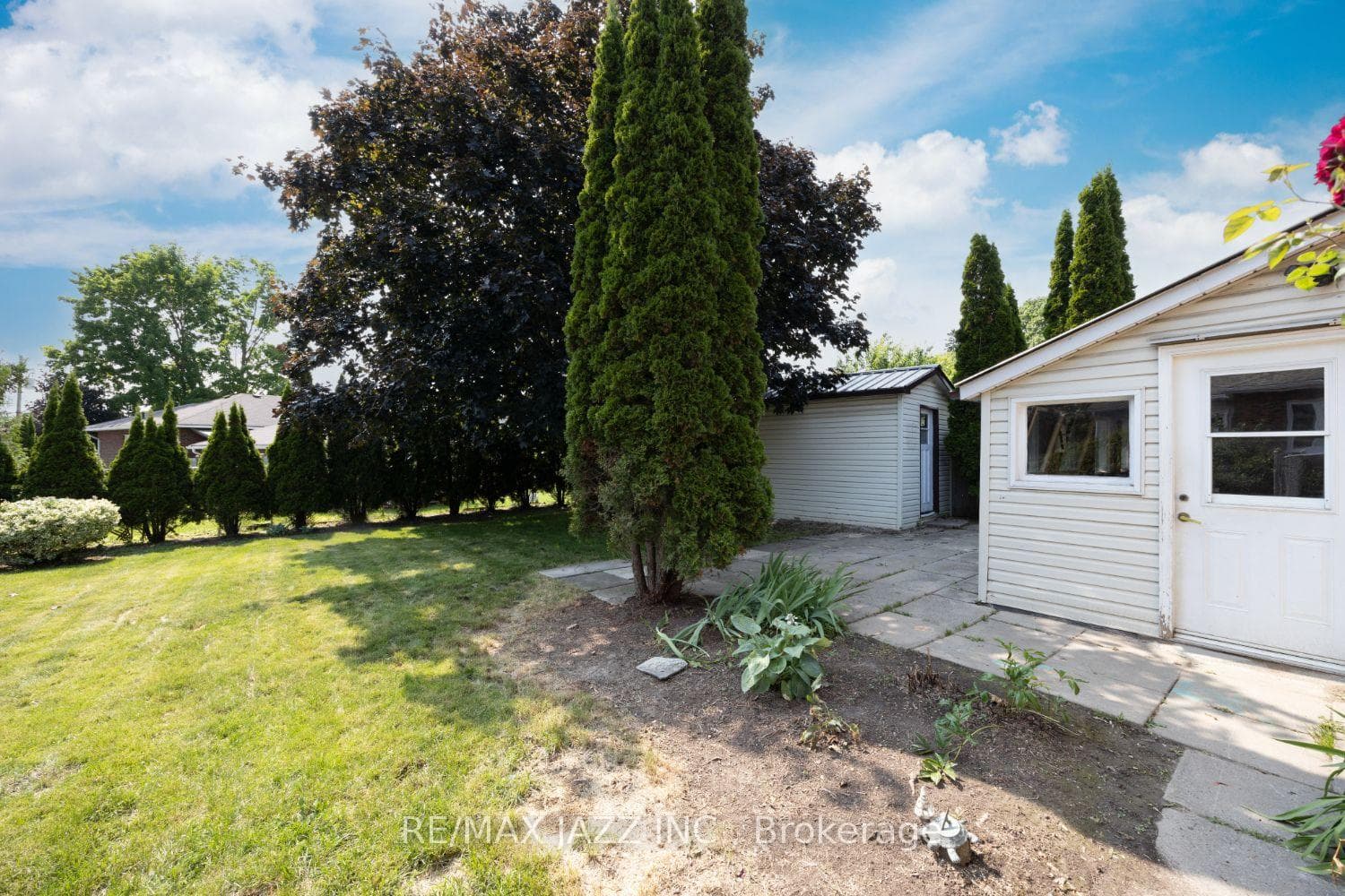 52 Liberty Street photo 25