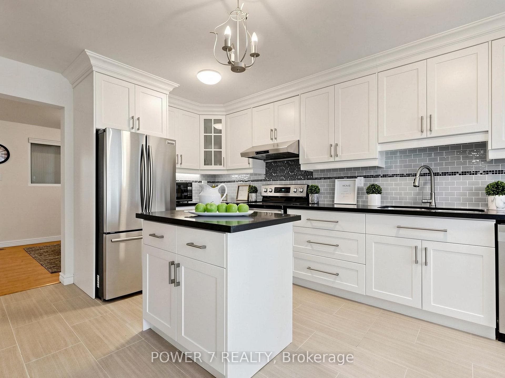 379 Hollyberry Trail photo 16