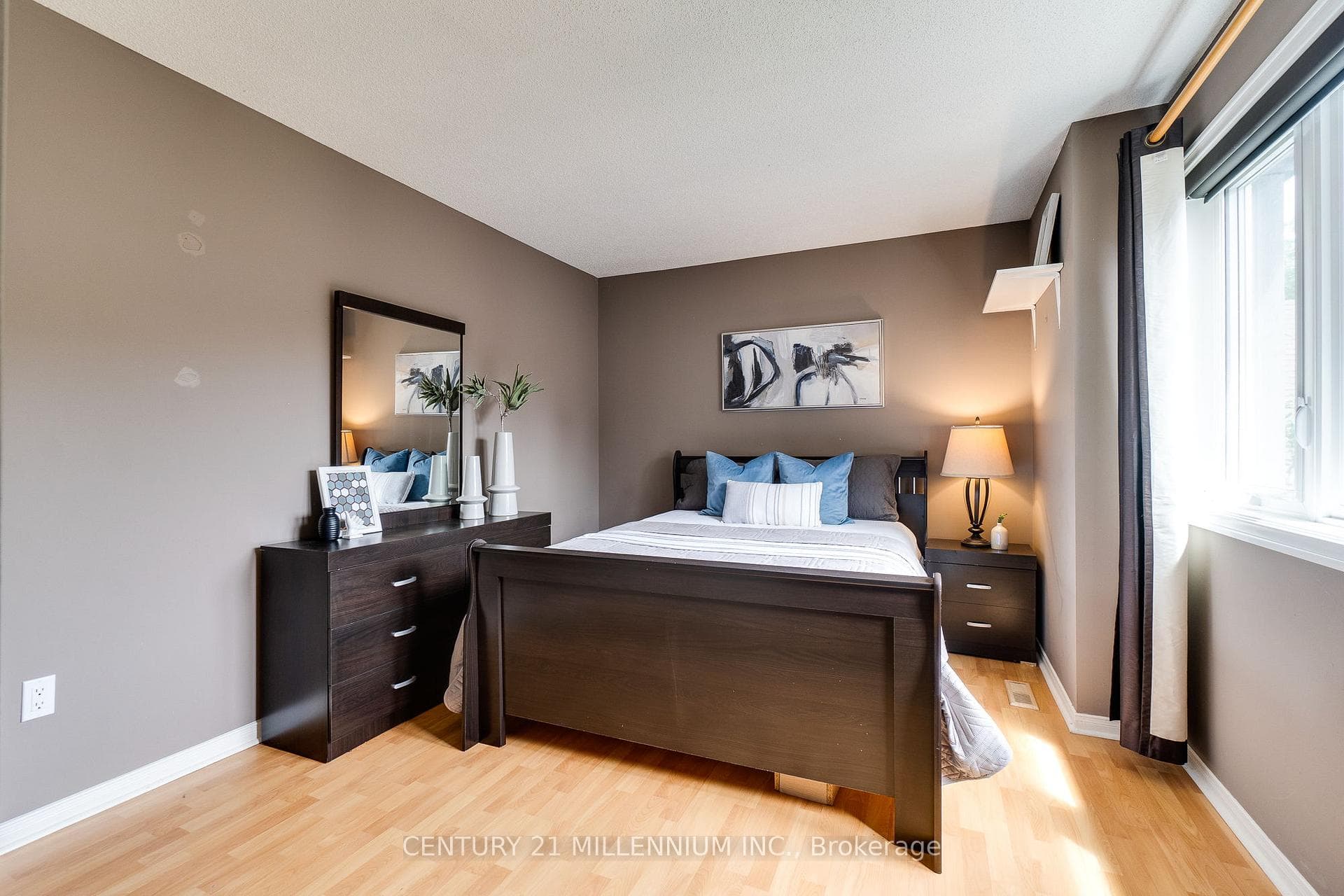 7227 Windrush Court photo 33