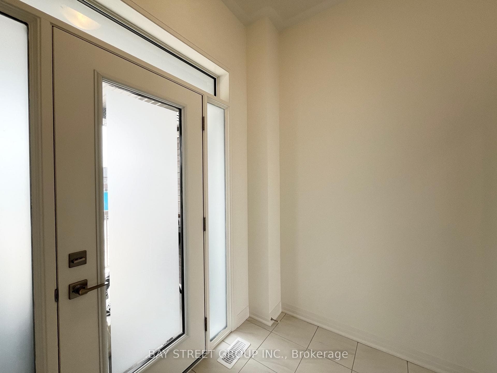 17 Sagewood Avenue photo 2
