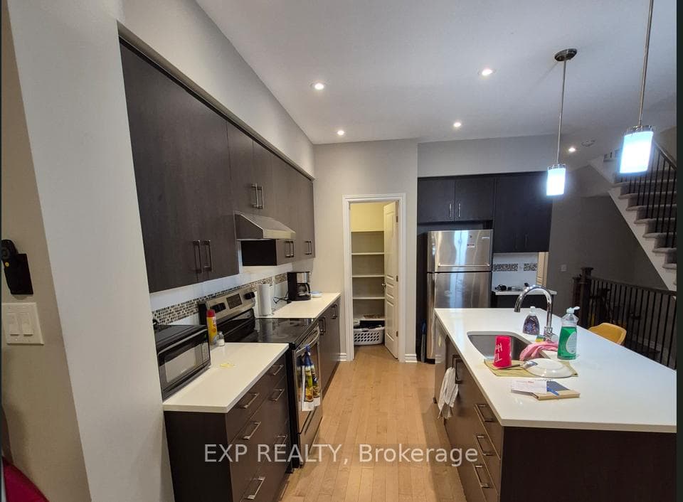 448 Markdale Terrace photo 4