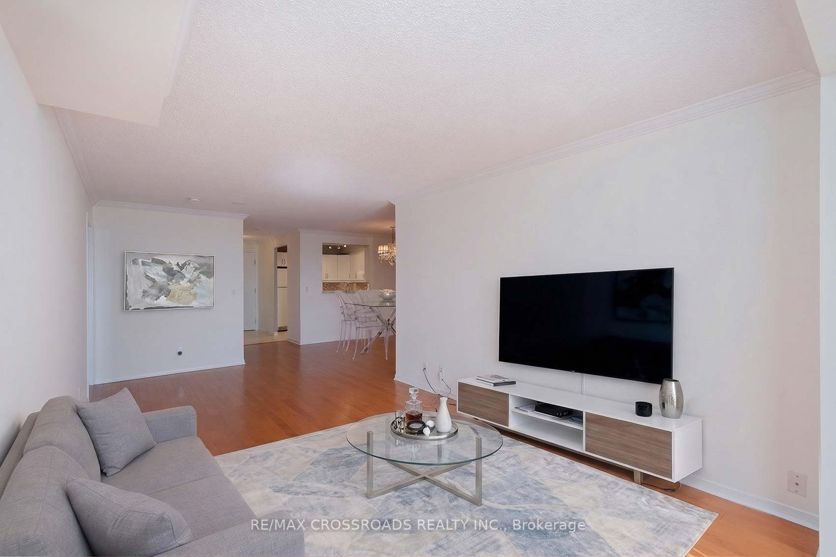 1000 The Esplanade N/A Unit 1007 photo 13