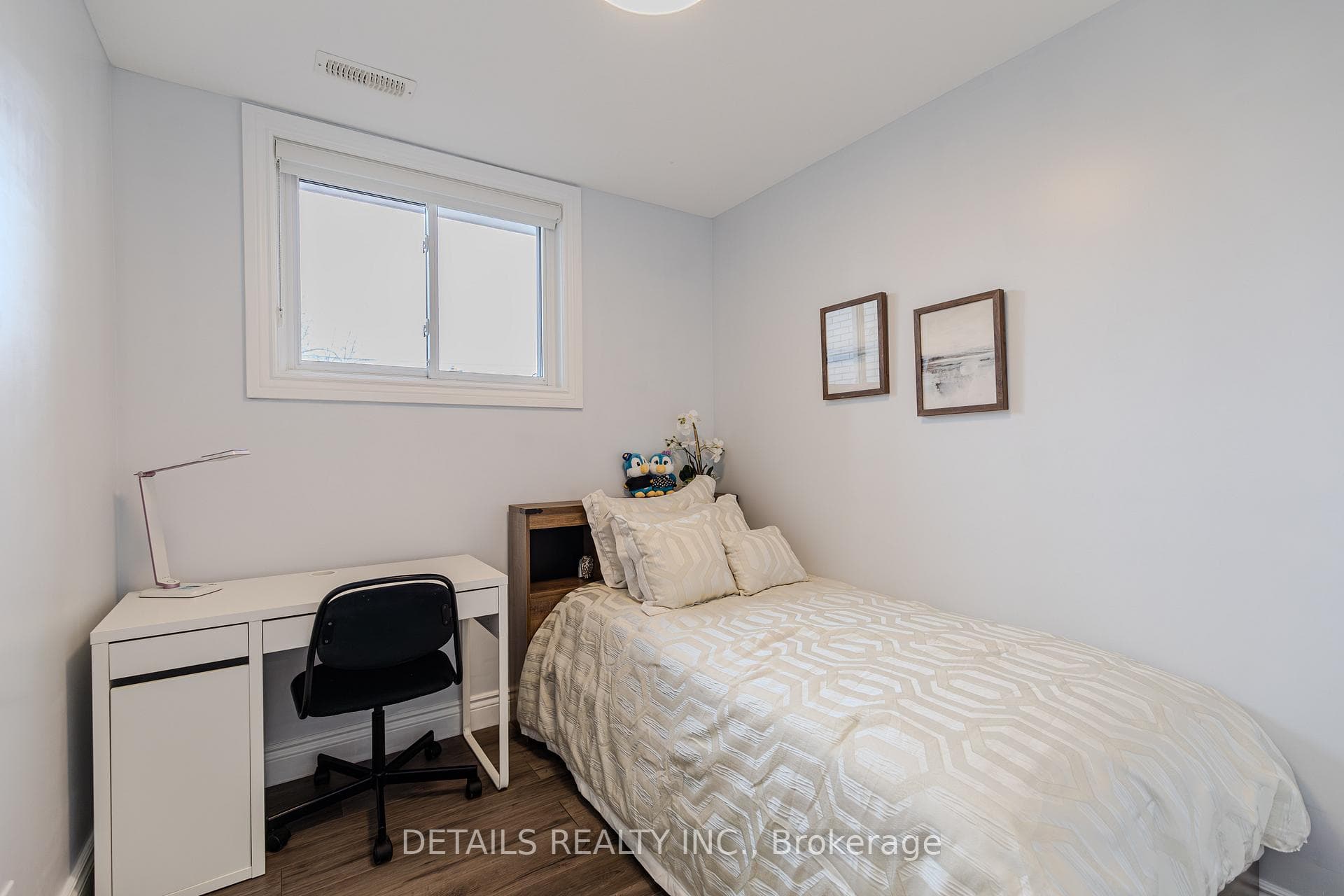 7 Kerry Crescent photo 41