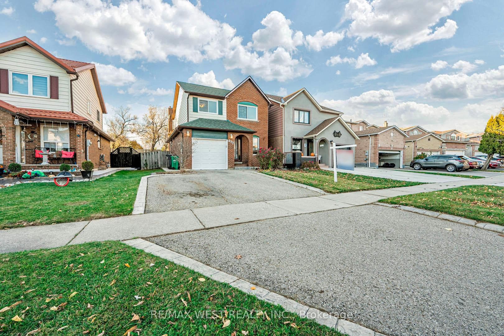 477 Hansen Road photo 3