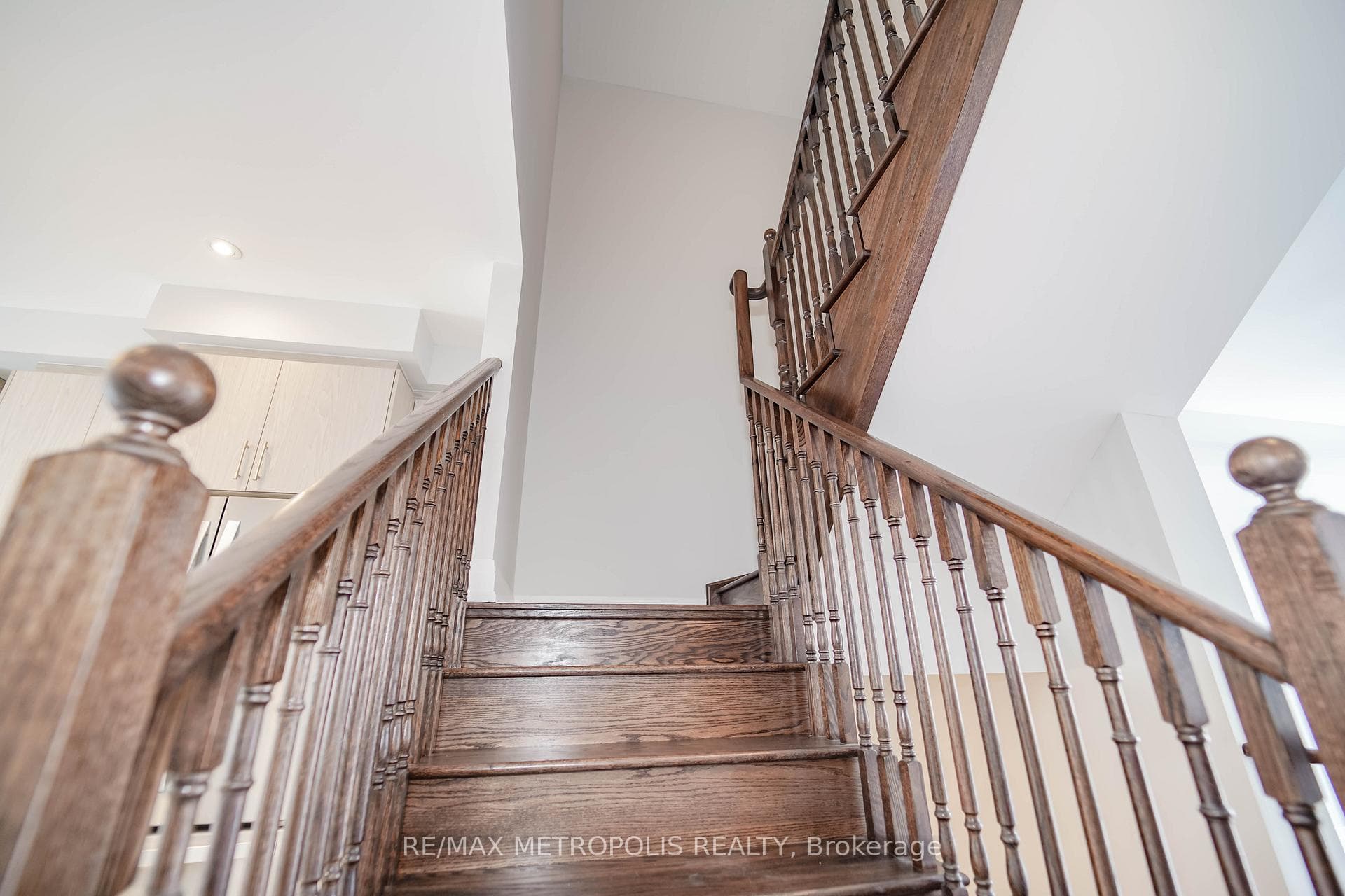 945 CROWSNEST HOLLOW Drive photo 21