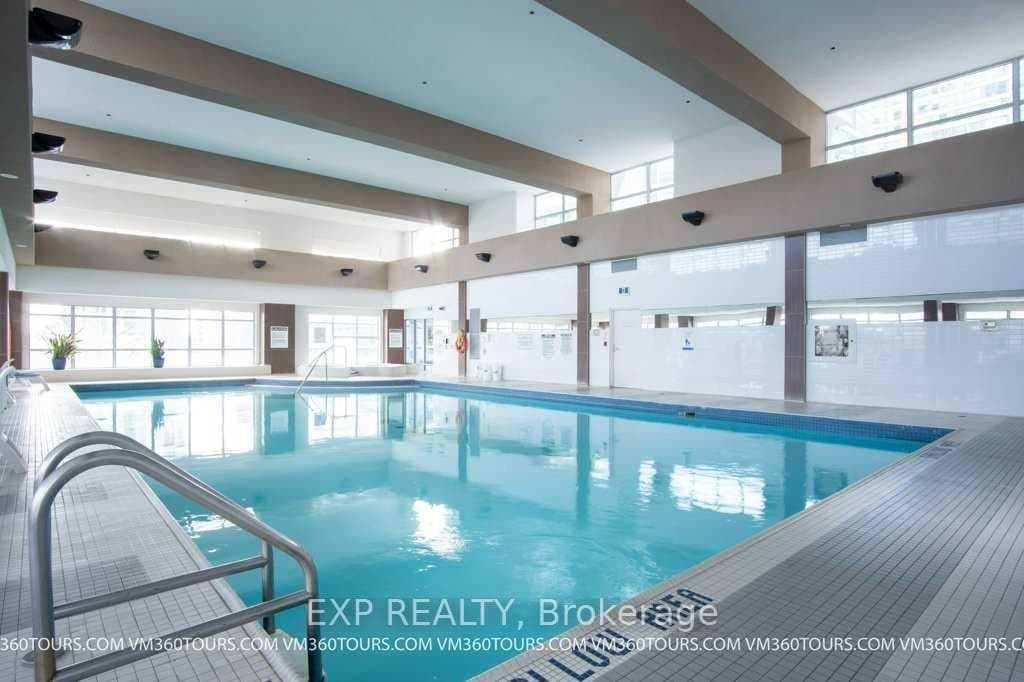 1 Elm Drive Unit 1203 photo 12