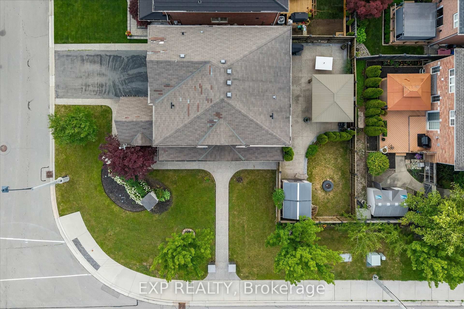 563 Fifty Road photo 40