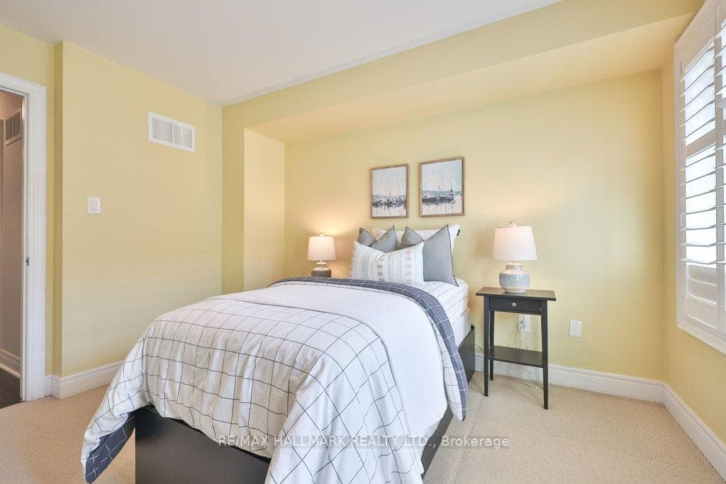 32 Lobo Mews photo 22