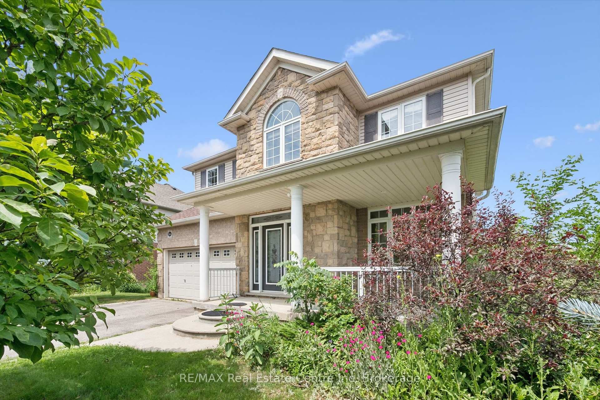 164 MacLennan Street photo 3
