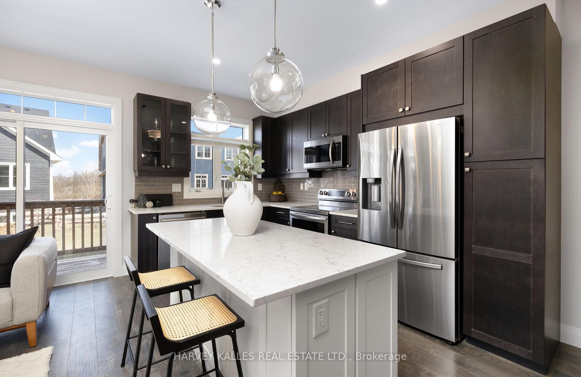 156 Red Pine Street photo 10