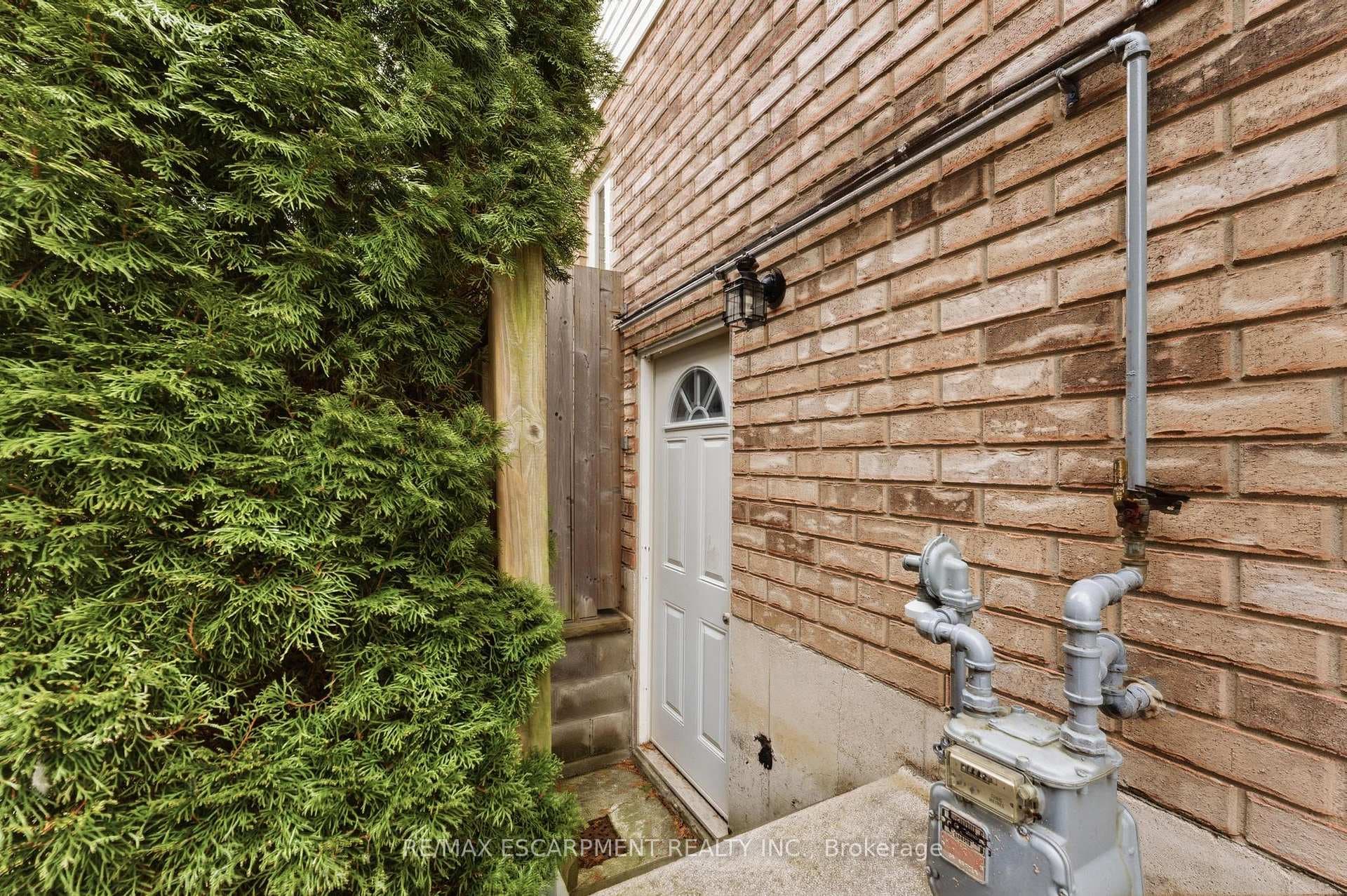 139 BOCELLI Crescent photo 31