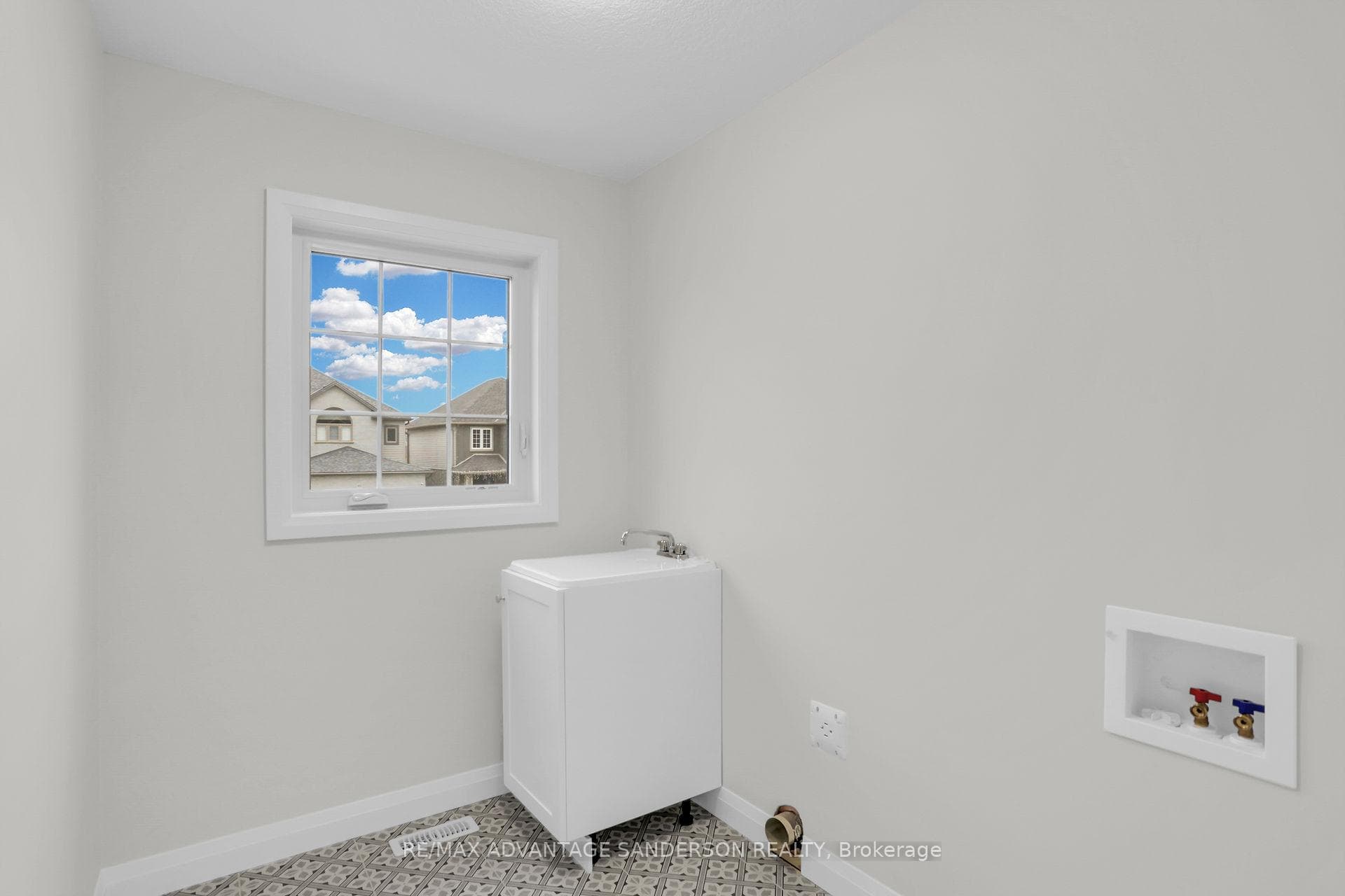 93 STONEFIELD Lane Unit 114 photo 26