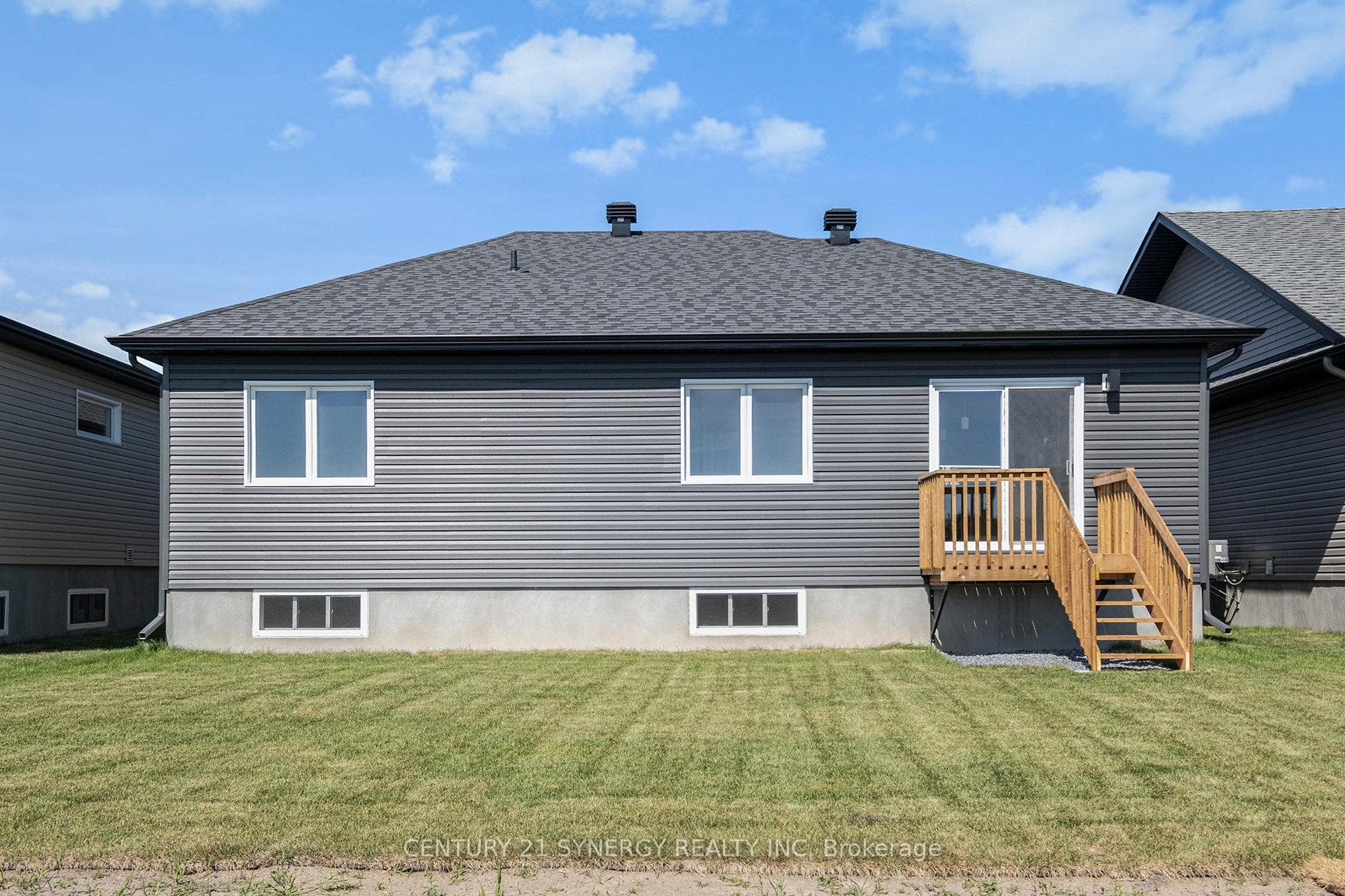 88 HELEN Street photo 33