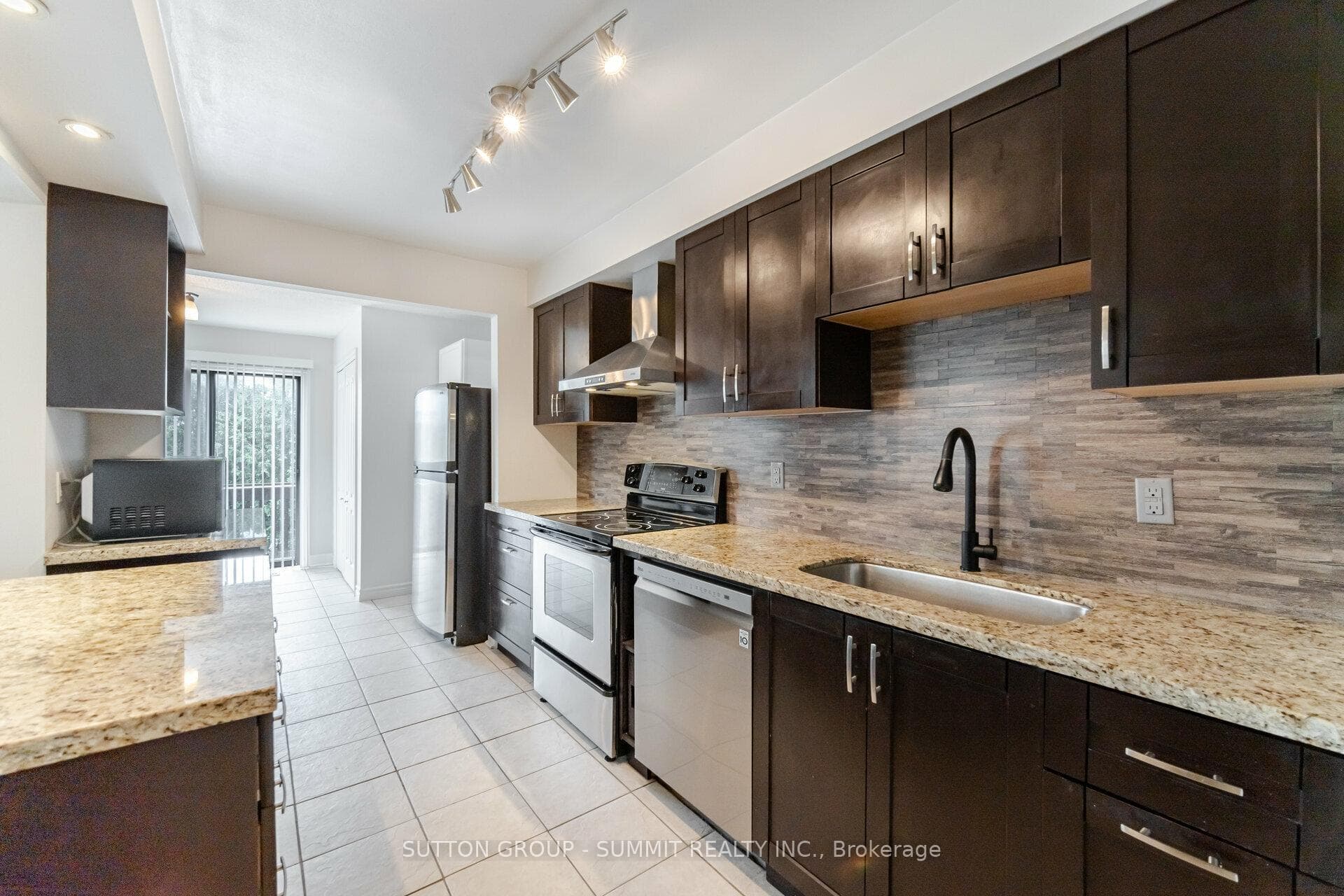 2796 Huntingdon Trail photo 8