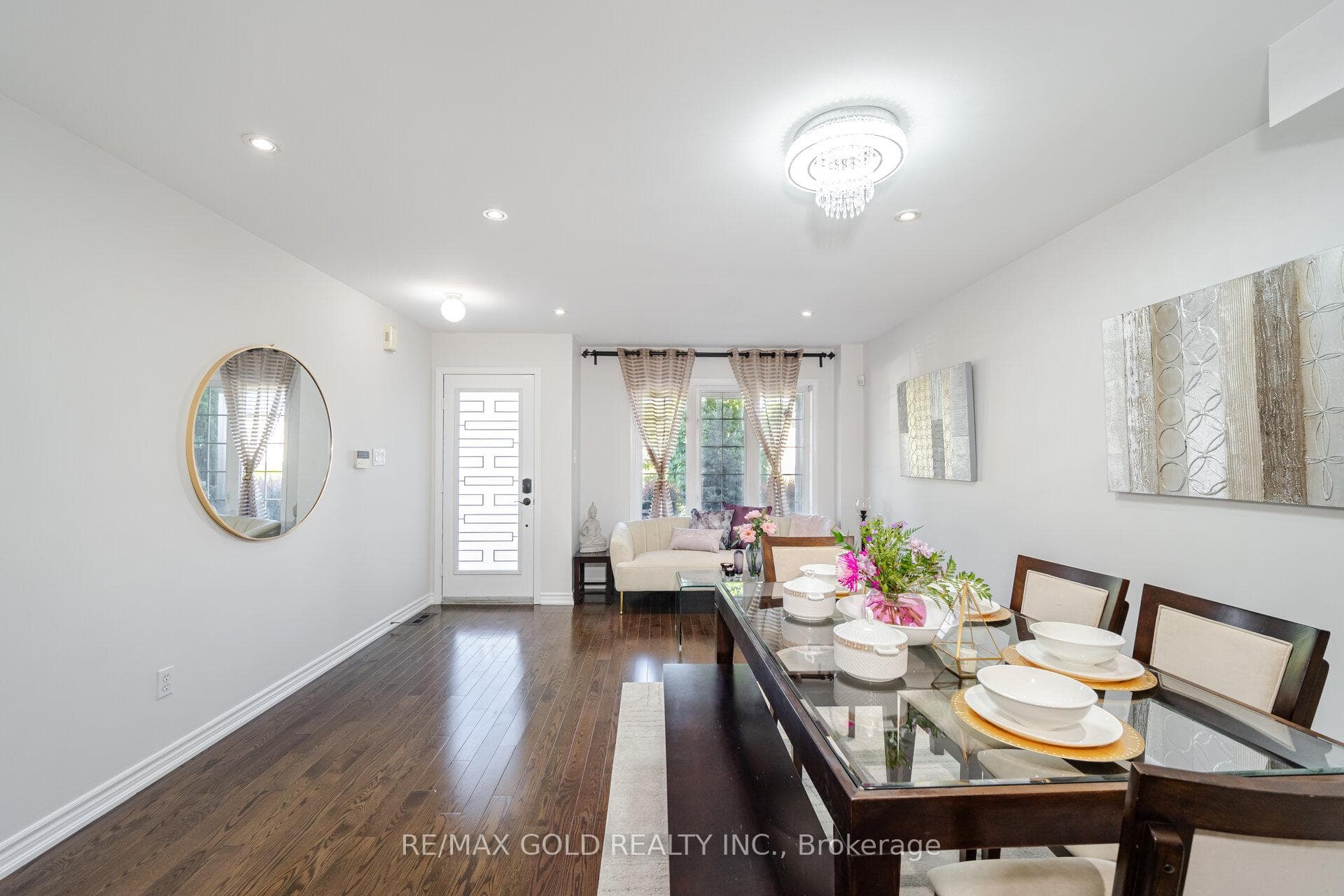 Living Combined with Dining