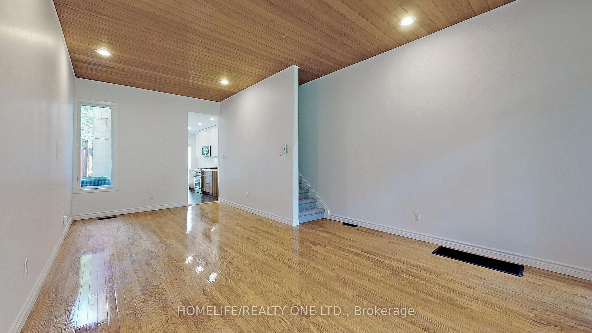 312 Berkeley Street photo 5